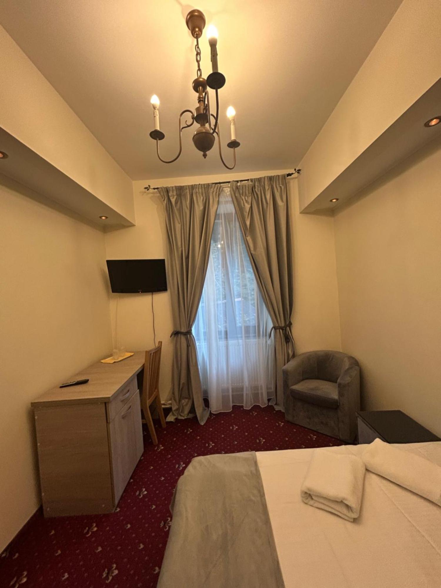 Hotel Stavilar Sinaia Esterno foto